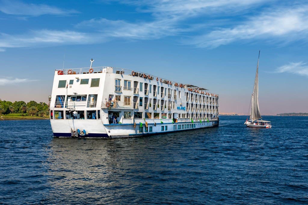 H/S Solaris II, photo 1