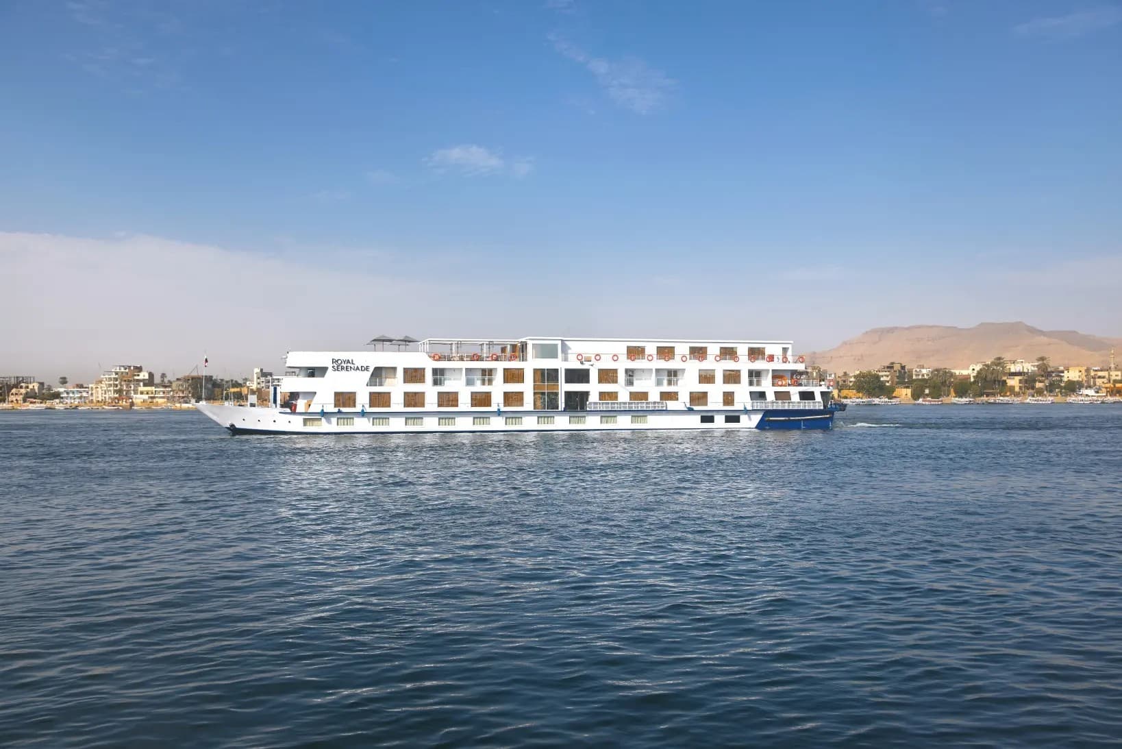 MS Royal Serenade, photo 1