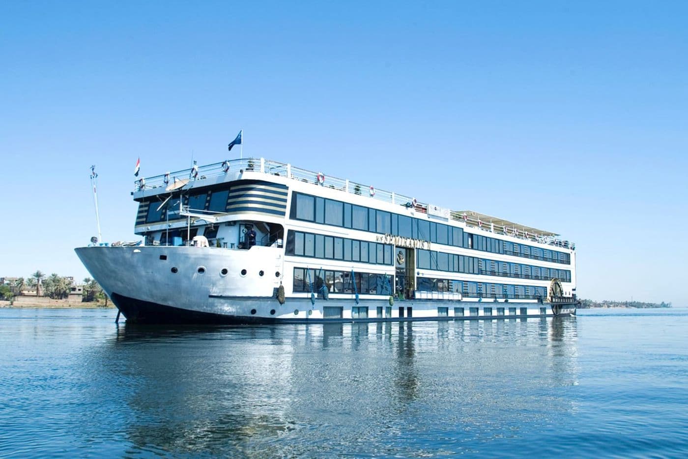 Sunrise Semiramis II, photo 1